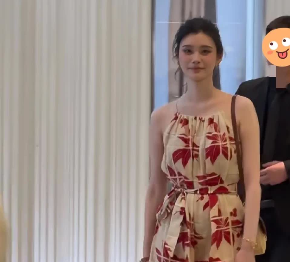 我同事见过奚梦瑶，她说了句大实话，奚梦瑶根本不是电视上那个样子，