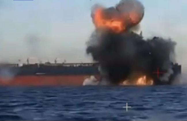 快报！快报！乌克兰高调宣称击毁2艘俄罗斯油轮。11月28日，在土耳其海岸28英里