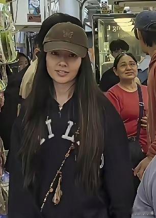 郭碧婷素颜居然长这样！完全不是镜头里那味儿！嫁入豪门后就这状态？之前还传她跟向太