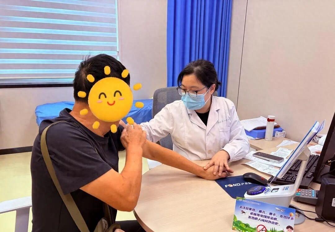 每到凌晨，浙江一男子就浑身发痒难耐，开灯一看床上惊呆了…...凌晨两点突然痒醒