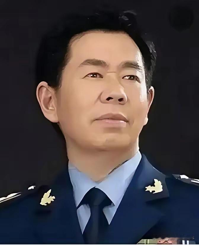 戴旭大校一句话，直接把窗户纸捅破了，他说，近代中国挨打一百多年，根子不在枪炮不行