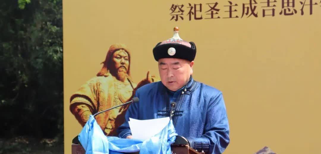 蒙古国政界参拜成吉思汗，庆祝外蒙古建国2234周年！蒙古帝国建立819周年。外蒙