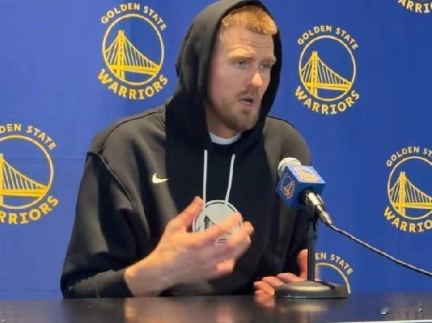 没人会不喜欢库里！波尔津吉斯谈库里：“库里是伟大的球员。”“有史以来最强