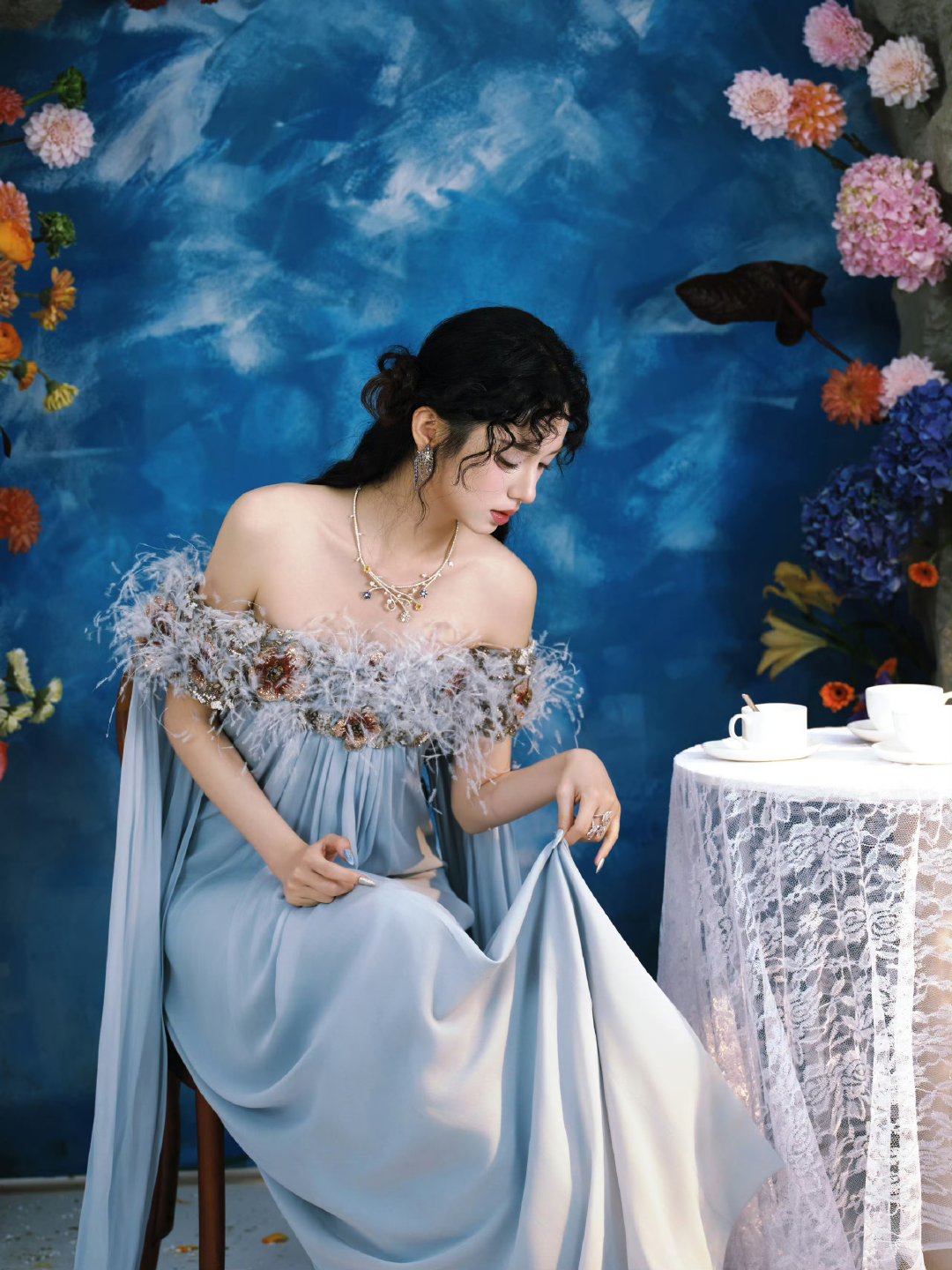 周也小画家周也画中人周也小画家