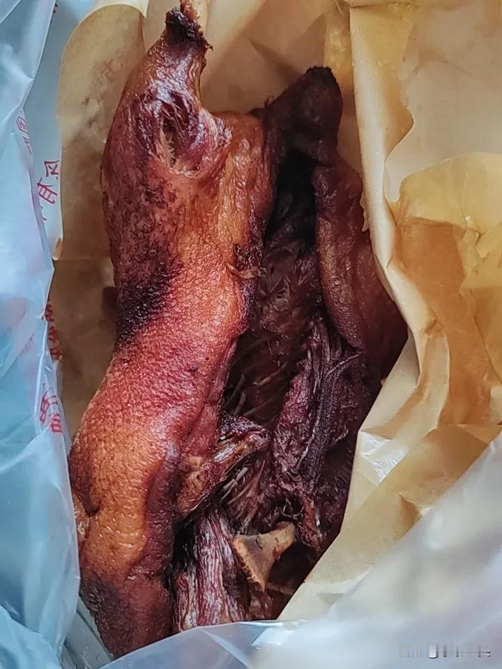 这样的端午节从老伴离世后，已经度过了10多个端午节了，不和儿子一起过，儿子