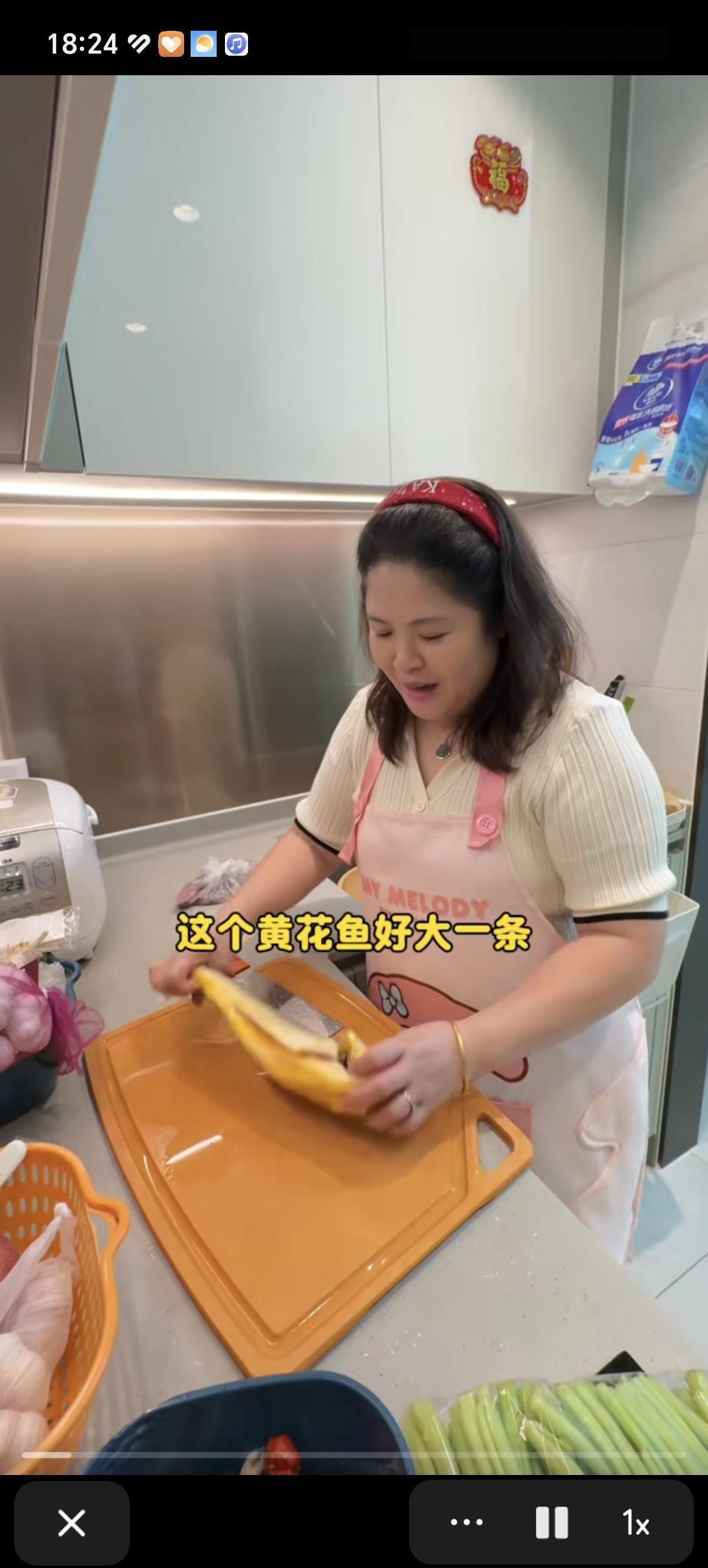 华华开始做饭了，都是在山姆买回来的食材。华华说做饭，用的食材都是从山姆买回来的