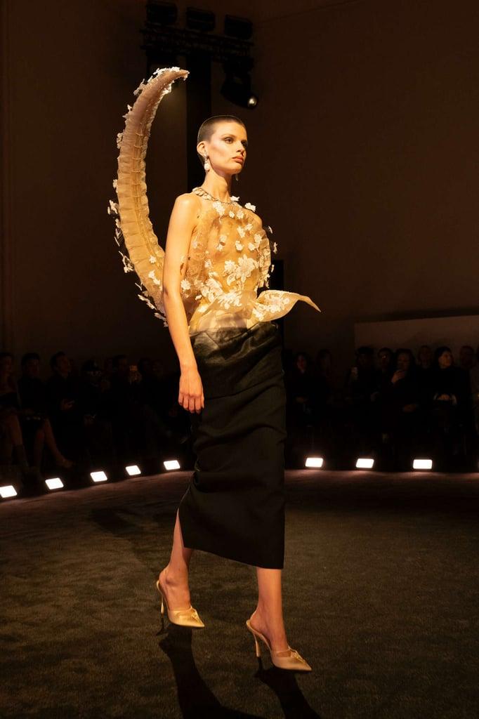 Schiaparelli2026春夏高级定制系列将高定工艺推向新极致，手工剪裁