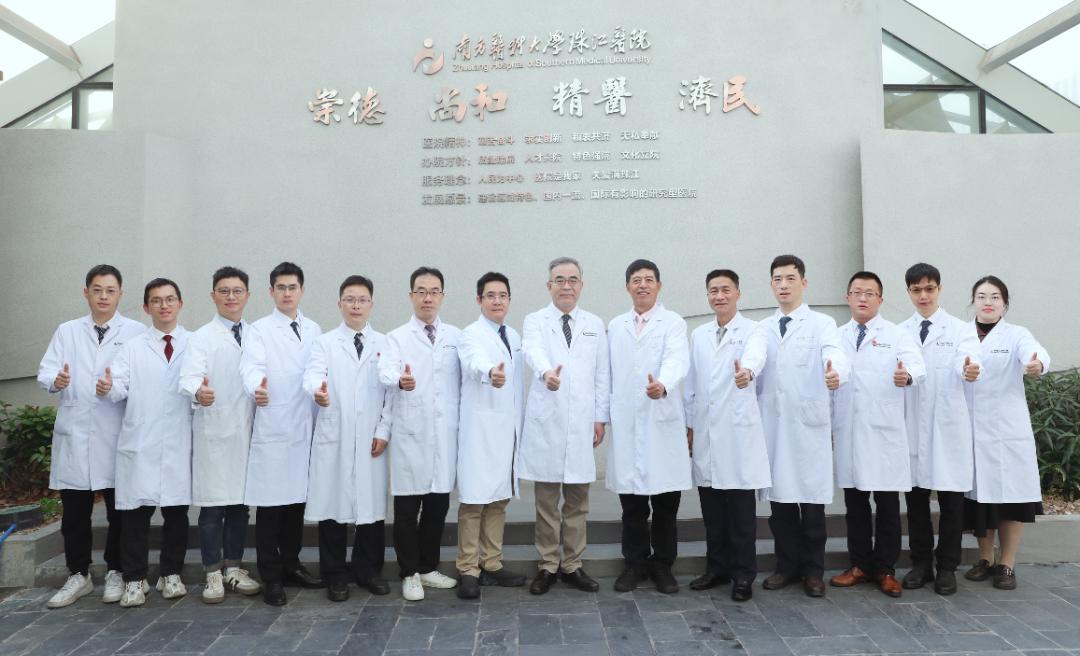 今天我们不谈科普，专门为大家介绍一下我们珠江医院胸外科的团队！我们珠江医院的胸外