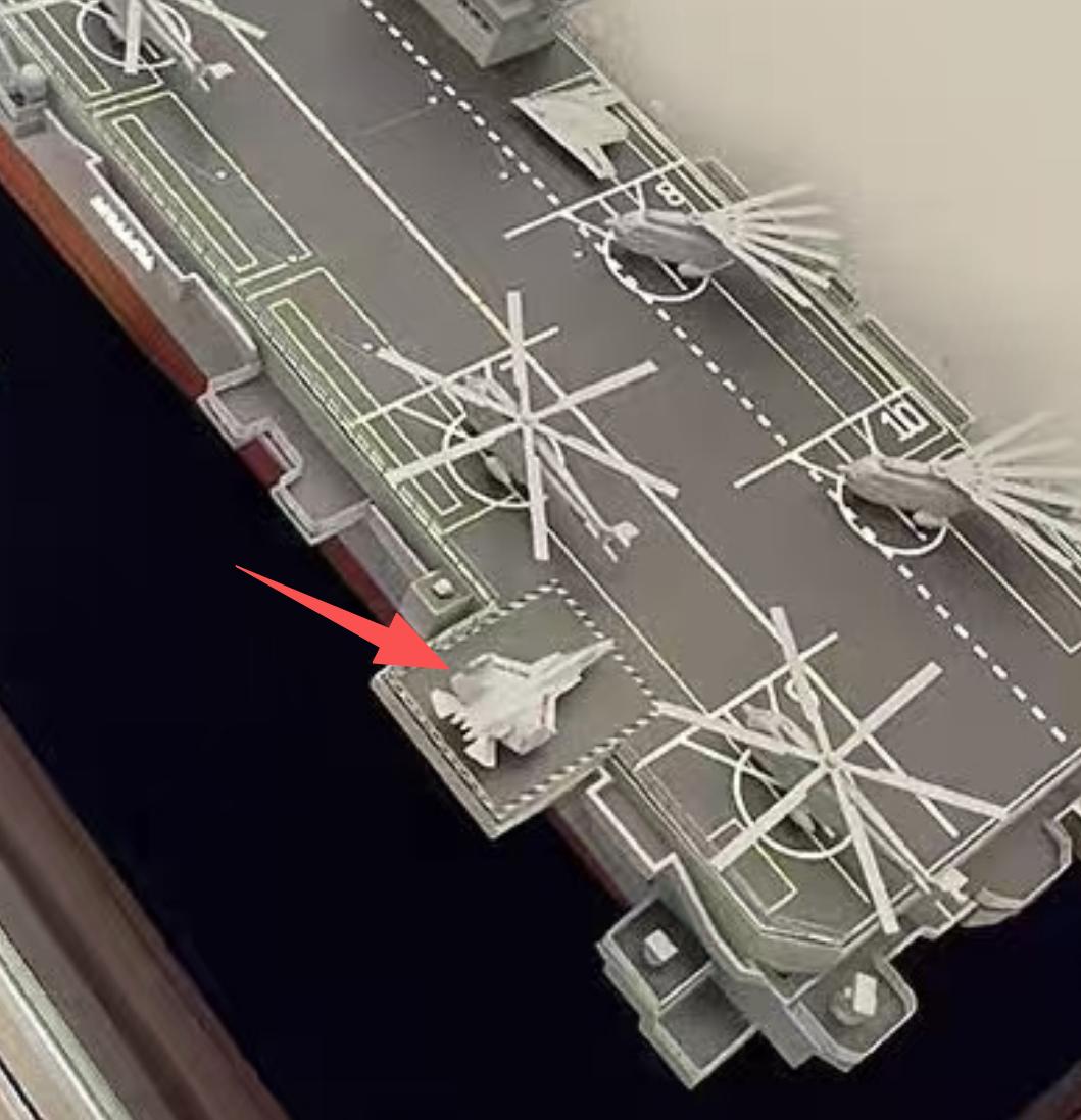 官方证实“四川”舰可以搭载歼-35战斗机，现在只是个搭载运行效率问题。官方视频
