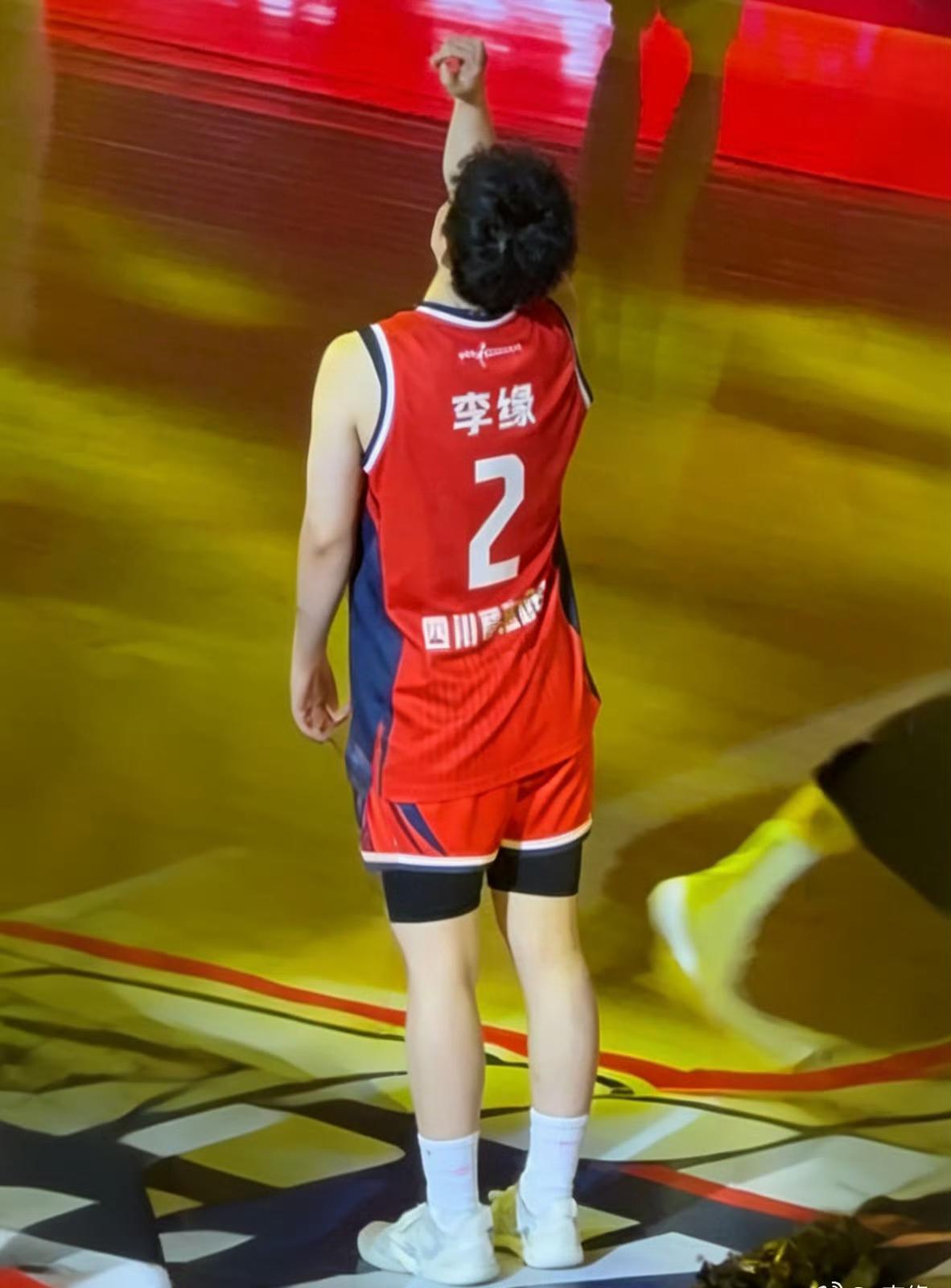 安静地做，成功了说——这是wcba（FMVP）总决赛李缘的心语，总冠军四川队有两