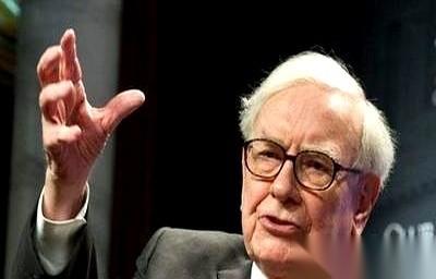 巴菲特看着自己的孩子，一句话把天聊死：“想发财，就不要去打工。”他说，财富是对