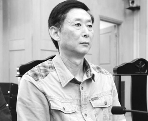 1996年12月2号早上，于英生送完儿子上学回家，妻子还在床上躺着。几个小时后，