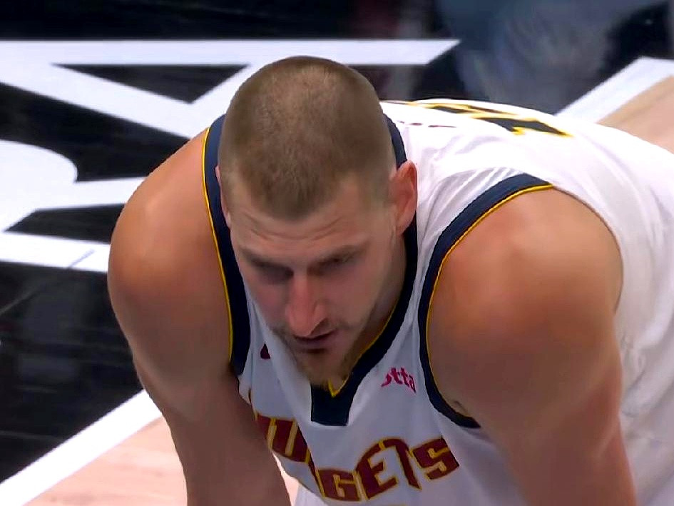 1比3落后，掘金队真的没戏了？西部第三的掘金，被第六的森林狼逼...