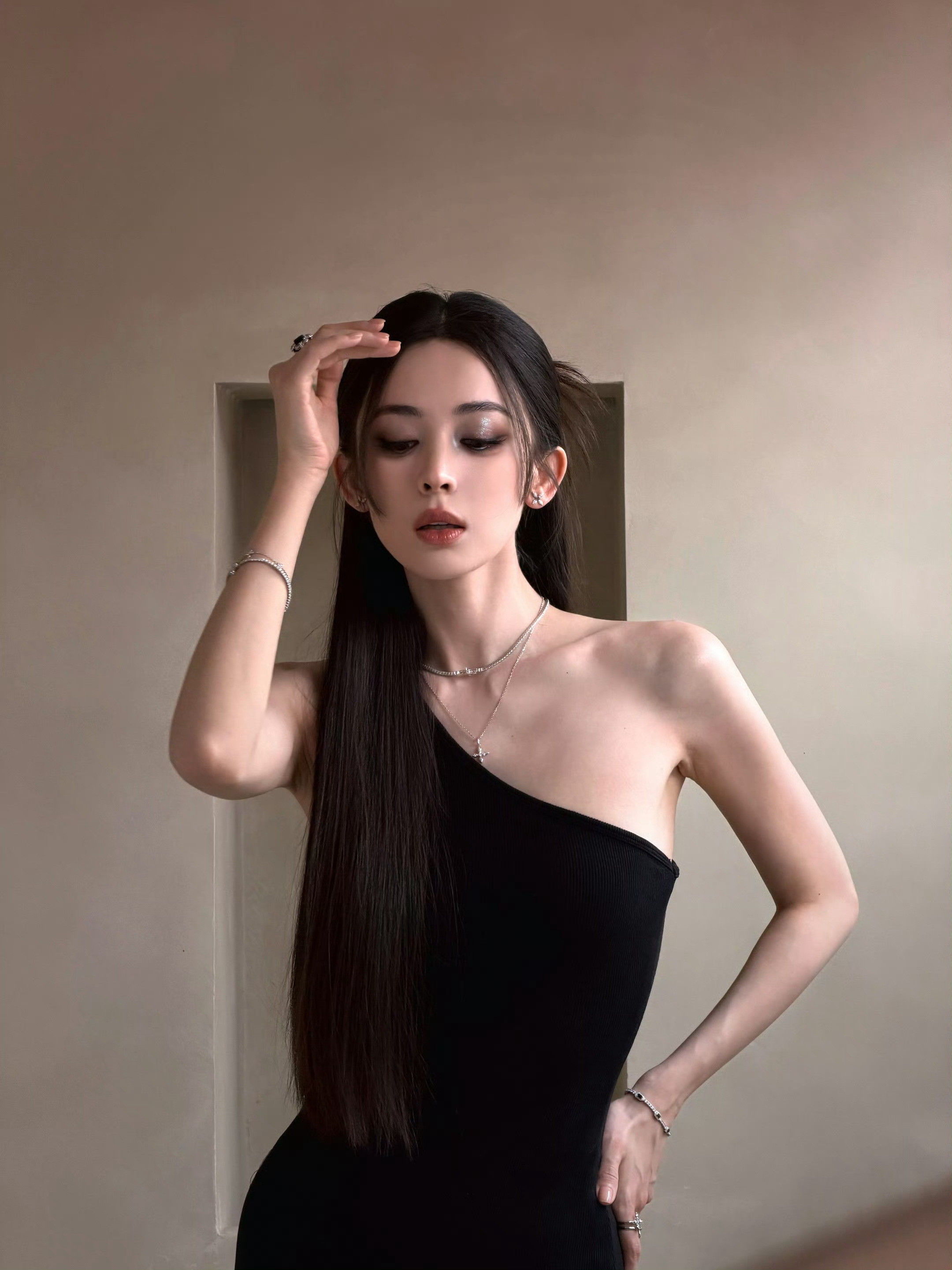 娜扎这两天真的是太顶了受不了一点