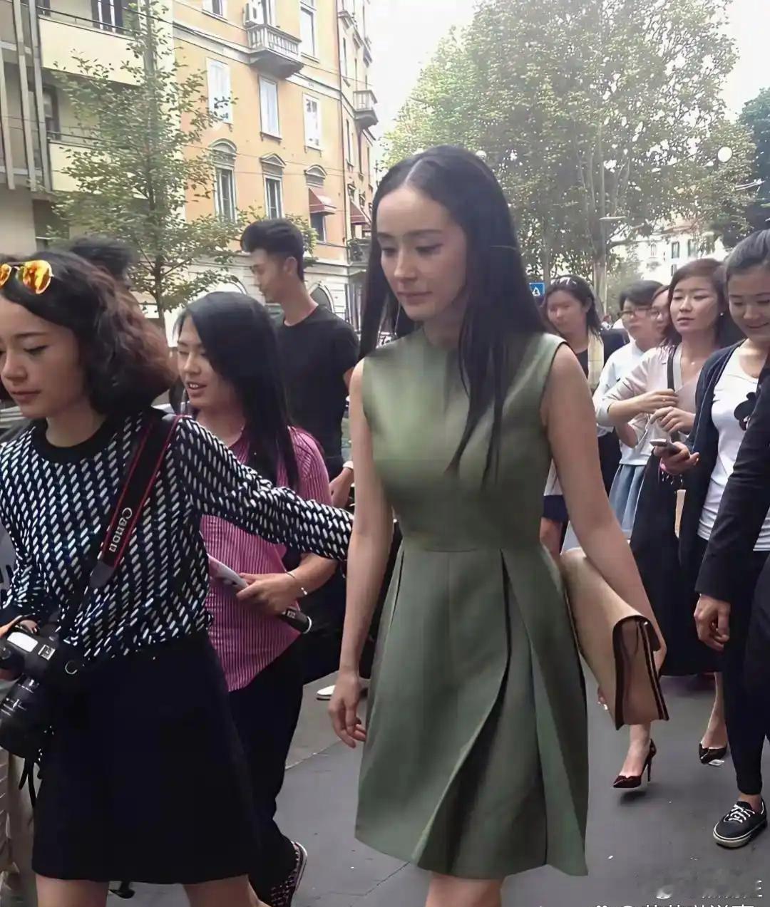 2013年的杨幂，没美颜没滤镜，纯自然出镜。