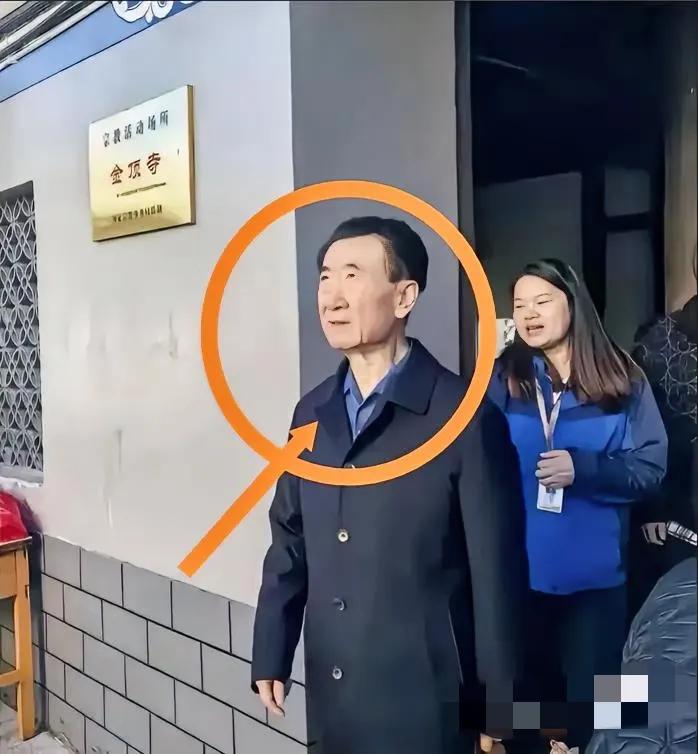 我想过王健林会学许家印，也想过王健林会整合资源，但是万万没想到，王健林会变卖