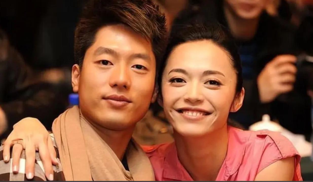 姚晨离婚，前夫凌潇肃意外上了热搜。当年他和姚晨的那场离婚大战，多少人因为他演的