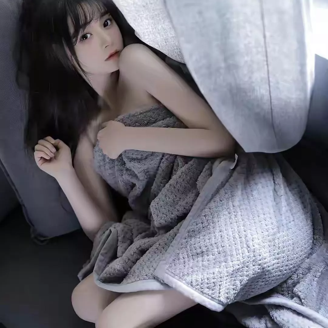 性感女神，为你而来。