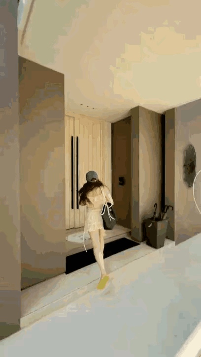 她跑那么快干嘛