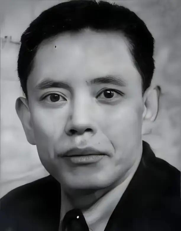 1980年，一个特务在监狱里思念妻子11年，释放之后马上奔赴见面，没想到，刚见面