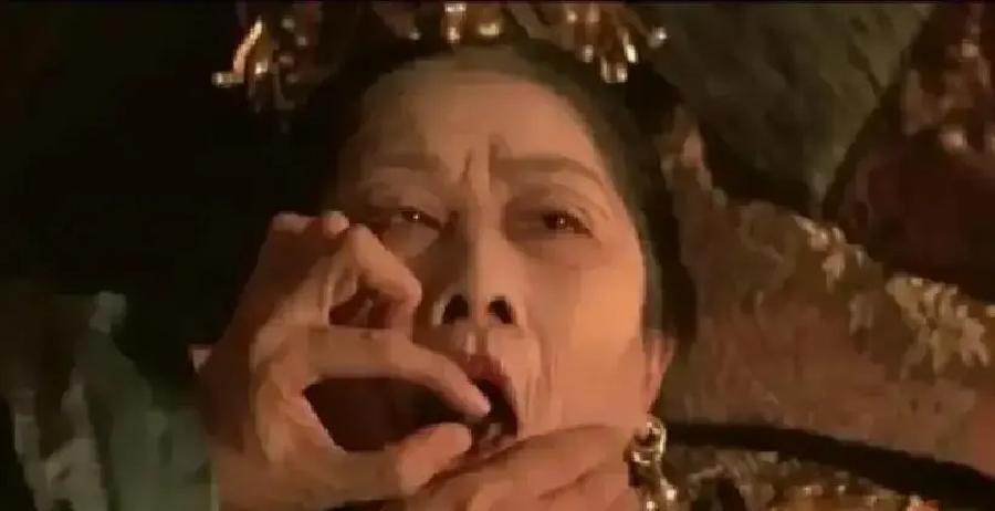 1908年，慈禧临死前一刻，太监看她马上不行了，赶紧给她喝了一碗海龟汤，吊着最后一口气，她那时候其实