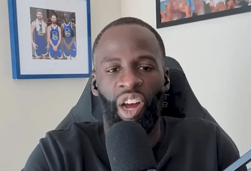 德雷蒙德-格林在今天的播客节目中谈到库里即将复出和球队的季后赛前景。格林表示