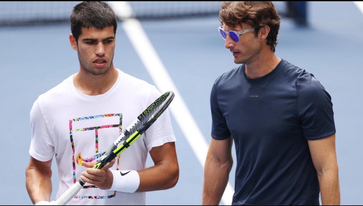 网球talking大会🇪🇸👇胡安·卡洛斯·费雷罗与卡洛斯·阿尔卡拉斯的分