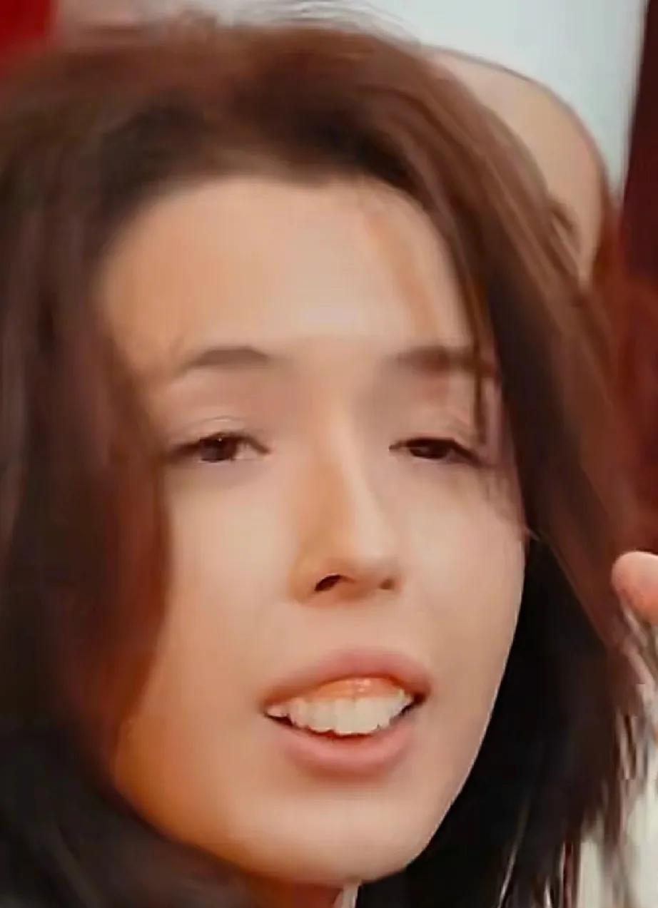 万万没想到哈尼克孜居然这么拼，为了角色不顾形象豁出去了，在新的一期《无限超越班》