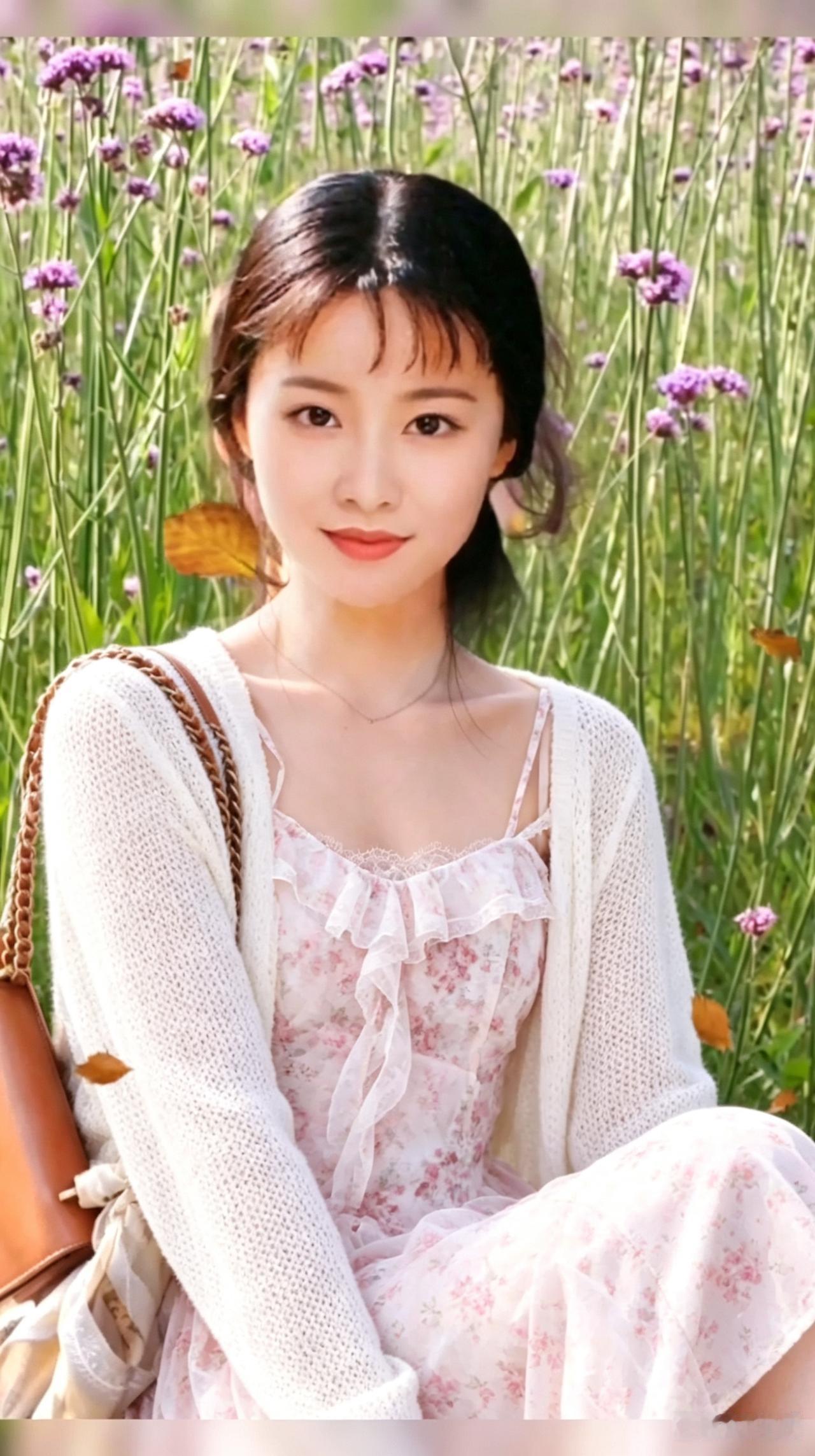 花海中的温柔时光，少女心满满的一天🌸💕