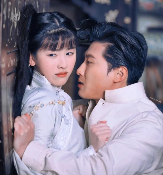 1906年，钱玄同的新婚之夜，他坐在床头冷冷的对妻子徐婠贞说道：“我不爱你，结婚