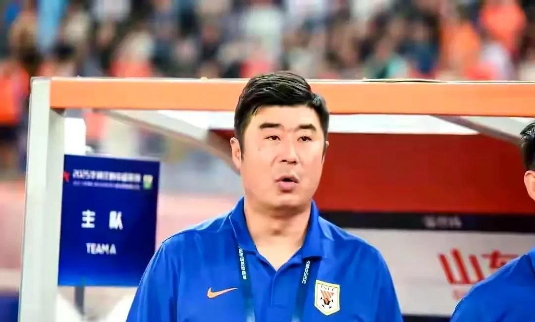 足球新视角：刘彬彬就是一个神奇的送分“老童子”！补时阶段就