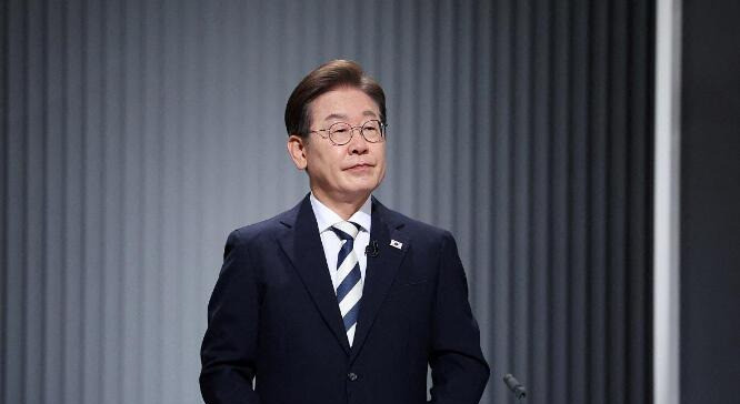 李在明访华咋还没定？小国太难了！李在明想去中国，修复中韩