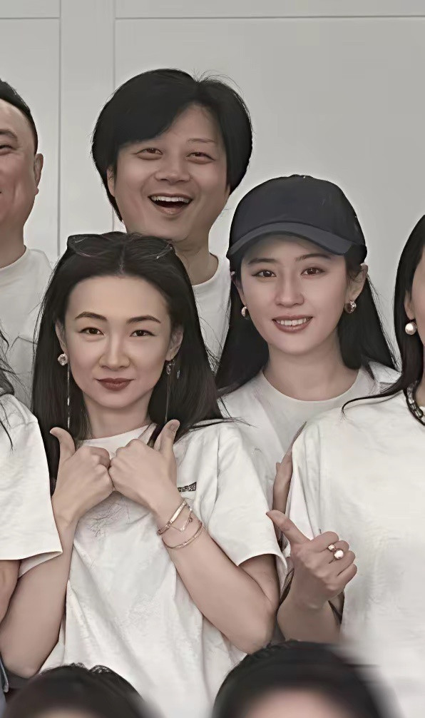 妈呀！谁敢信这是39岁的刘亦菲……