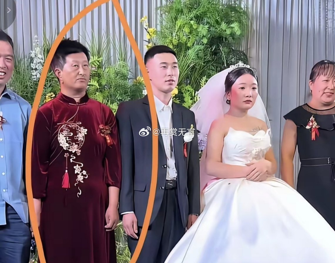 可能是地方风俗不一样吧，我们这里的喜婆婆都是女的