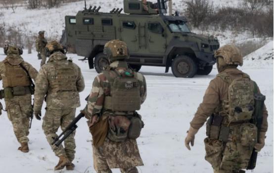 英国军情六处前负责人理查德·摩尔声称，俄罗斯在乌克兰的战损令人震惊，仅仅去年最后