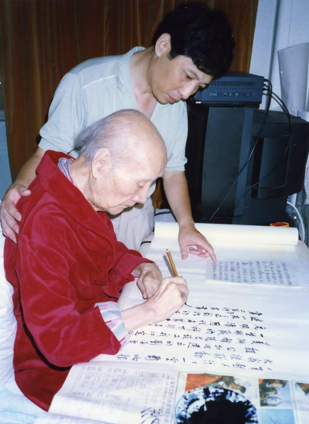 一位养老院院长说：“一个人活到六七十岁，死掉和活到八九十岁死掉，根本没有什么本质
