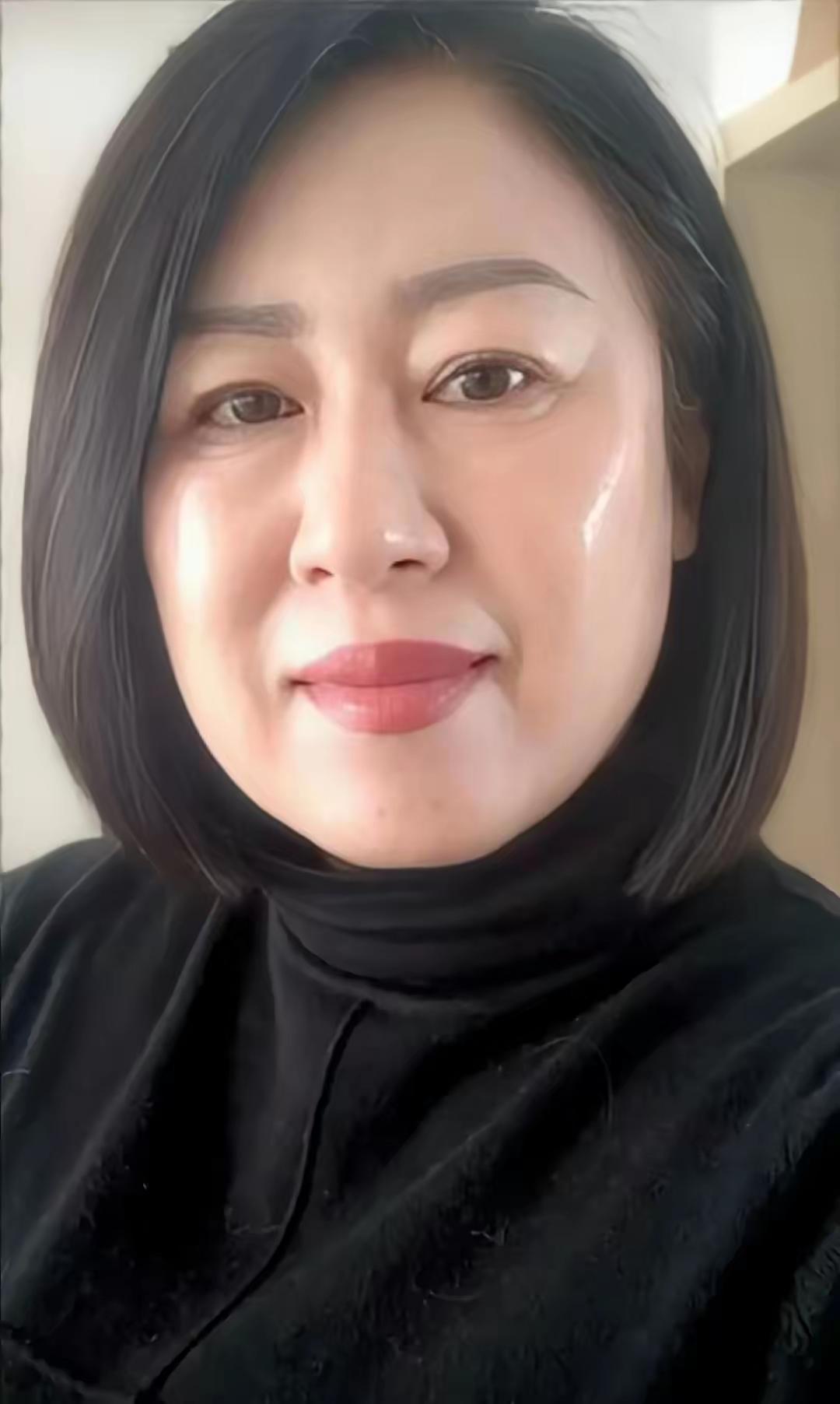 女子52岁了，找了一个老伴，她想问问大家，该不该要彩礼？要多少彩礼合适？其实