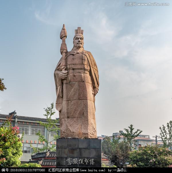 张骞回到长安后的结局如何?张骞：凿空西域十三年，归来时胡子全白、同伴只剩一人—