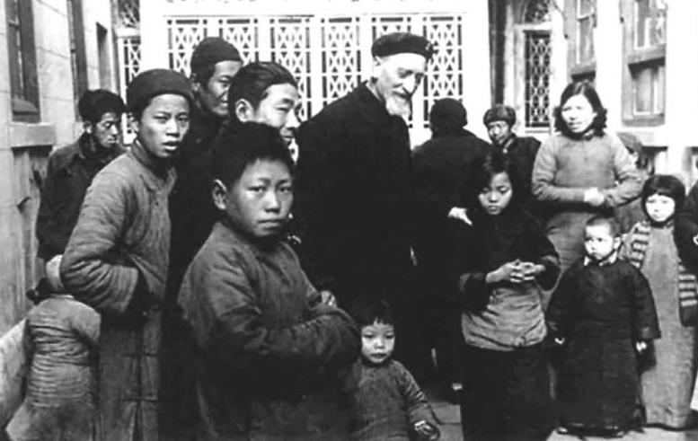 这位救过30万中国难民的法国人，逝世80年后终于在家乡"站"起来了！9月
