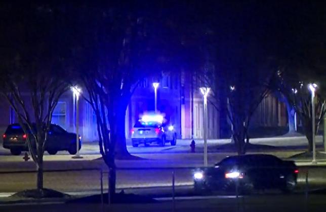 太揪心了，美国又又又发生校园枪击案了，这次直接夺走两条鲜活的生命，还有一人受伤，