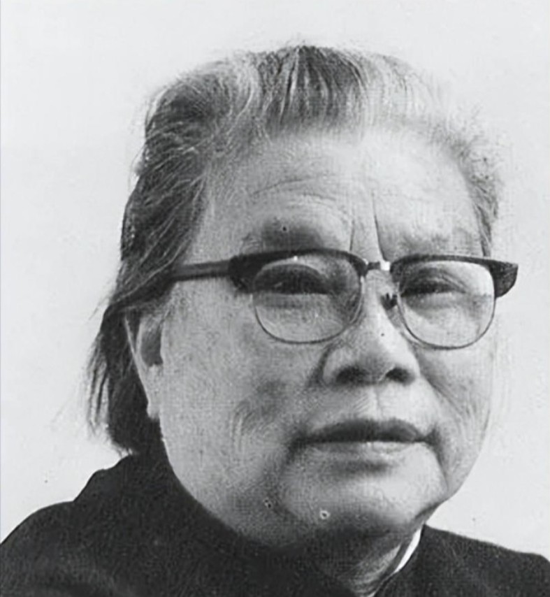 朱德元帅的孙子被执行枪决的第二天，他的夫人康克清正常外出工作，上班路上，她平静地