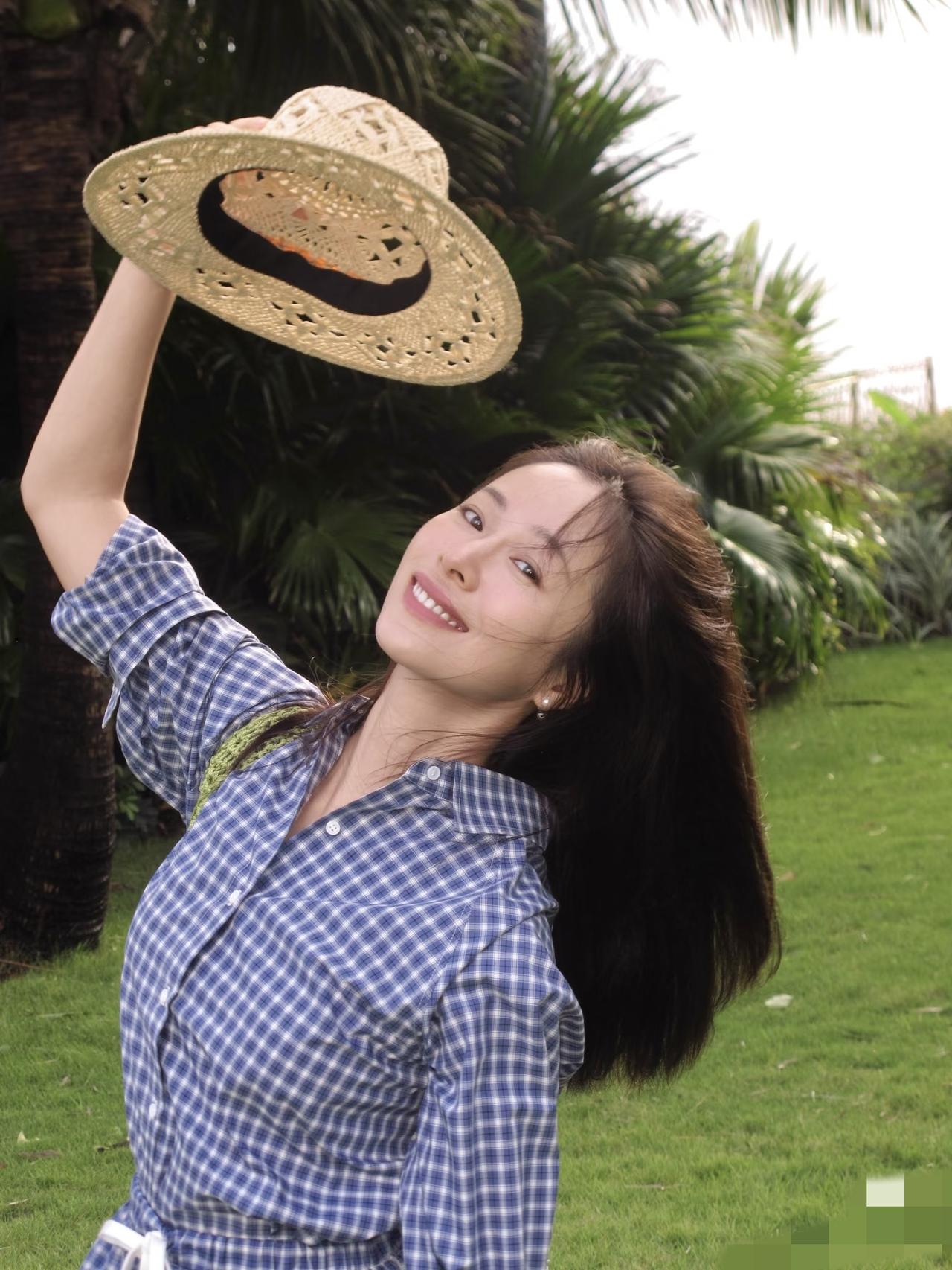 江一燕离婚宣言刷屏！给所有已婚女性的当头棒喝：别为婚姻熄灭自己的光