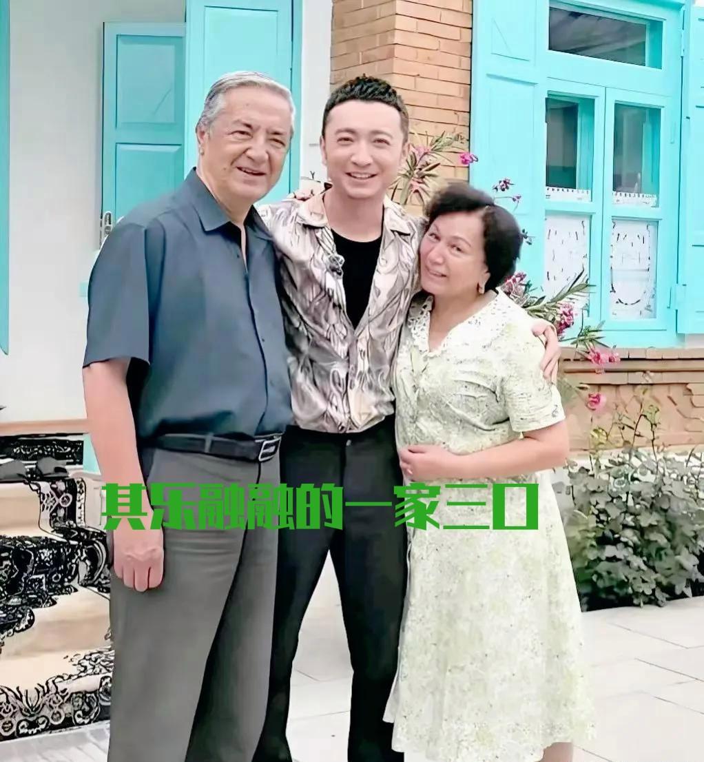 尼格买提离婚5年不恋爱背后——不是放不下前妻，而是害怕失去这个👆🏻花钱雇