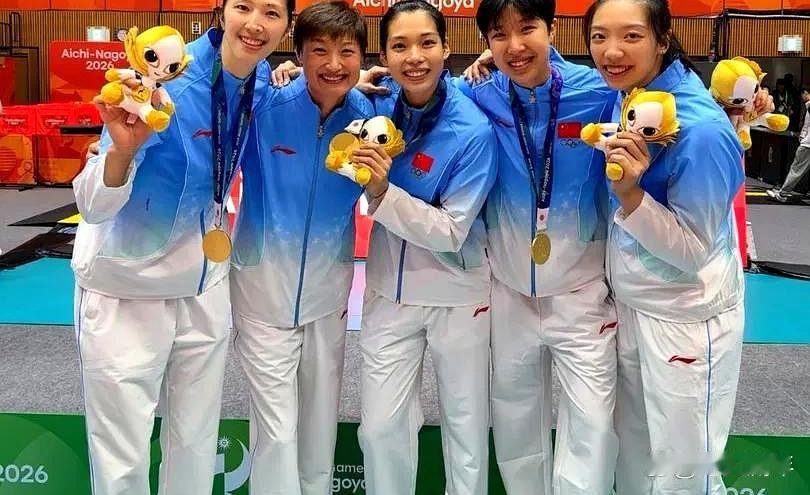 10月6日，国际排联正式公布了2027年美加女排世界杯的32支参赛名单。这32