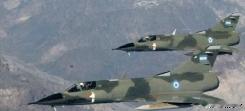 在1982年的马岛战争当中，布宜诺艾利斯拥有100-200架喷气式飞机，其中50