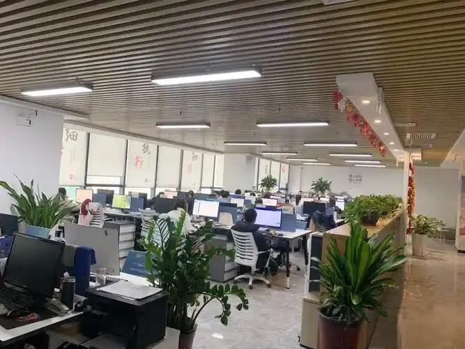 谁能想到,脚痛请病假当天走了1.6万步,竟被公司认定“泡病假”开除,最后法院判公