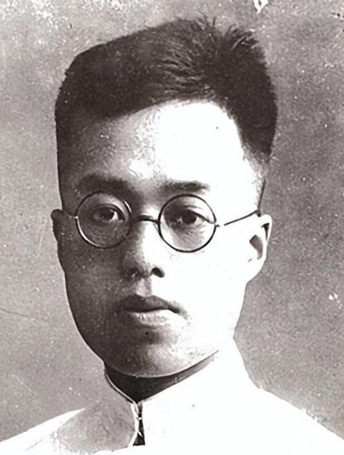 1949年，叛逃12年的红军师长带800人起义，司令员王建安不敢收，陈毅批了8个