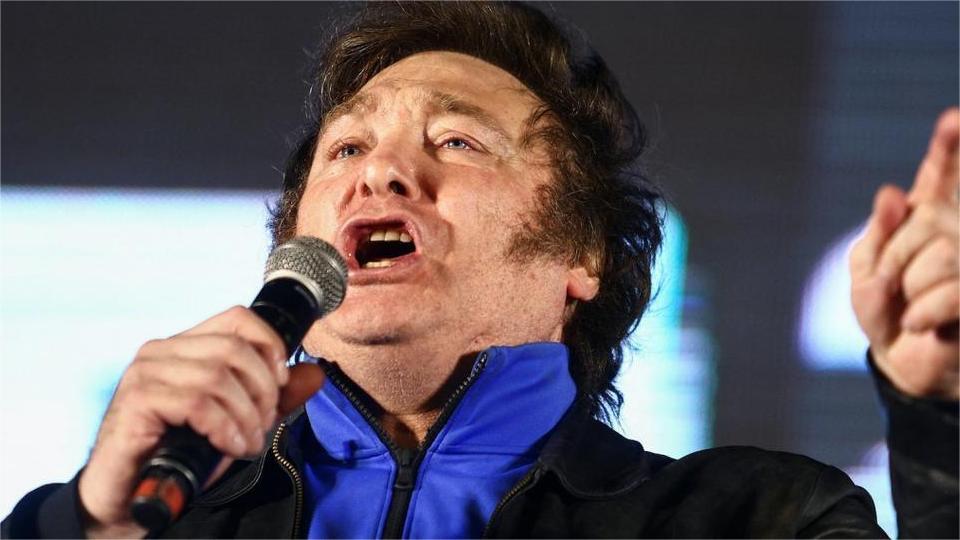 花35万美元，直接买一本南美大国的护照，而且这笔钱还是“肉包子打狗”有去无回，你