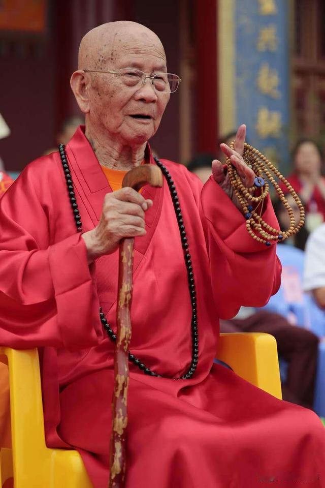 惊悉，安徽佛教协会名誉会长，合肥明教寺百岁高僧妙安长老，于2025年12月17日