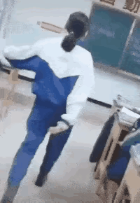 这年轻人[捂脸哭]